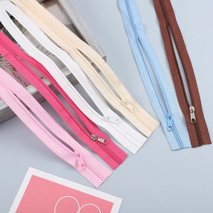 Venta caliente Ecológico 3 # Nylon Cremallera Fabricantes Venta al por mayor Open End Moda Ropa Cremallera - Product Image 2