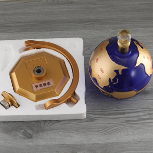 Bouteille en verre <span class=keywords><strong>vide</strong></span> en forme de globe avec finition sérigraphiée bleu et or et support pour la décoration de bar à domicile - Product Image 5