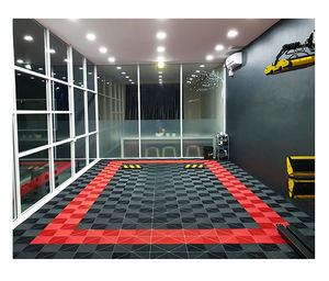 Carreaux de sol amovibles en plastique de conception moderne, antidérapants et résistants à l'usure pour atelier de lavage de voiture ou garage - Product Image 5