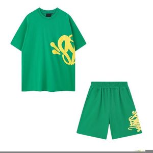 Conjunto de camiseta de manga corta informal y holgada con estampado de letras en espuma, moderno y elegante, y pantalones Syna de cinco puntos, ideal para el verano. - Product Image 2