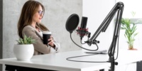 Kit Microphone Condensateur USB Filaire pour Streaming, Podcast, YouTube, Gaming, avec Support de Bras et Réduction du Bruit pour PC de Bureau - Modèle T732 Studio