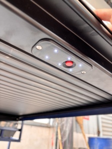 Cubierta de Rodillo Resistente para <span class=keywords><strong>KIA</strong></span> Tasman 2025, Impermeable, Manual, Eléctrica, Retráctil, de Aluminio, con Sistema Roll N Lock - Product Image 3