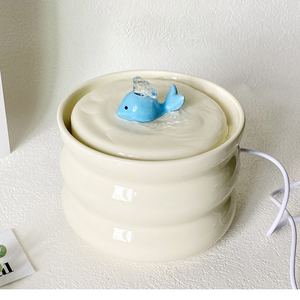 Nouveau design en céramique bol d'eau pour animaux de compagnie fontaine de baleine flux d'alimentation automatique température constante distributeur d'eau pour chat