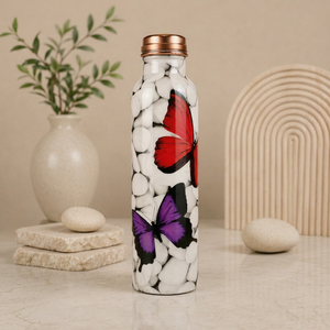 Bouteille d'eau en cuivre émaillé à motif papillon et galets, avec design artistique naturel et bouchon en cuivre, fabriquée en cuivre de haute qualité - Product Image 1
