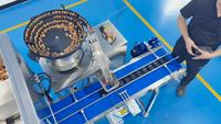 Automatische 4-kops weegschaal met enkelvoudige bak, tel- en verpakkingsmachine voor gedroogd fruit, dadels, rozijnen, gemengde trays en doosverpakkingen