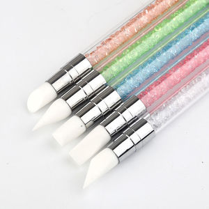 Lot de 5 pinceaux à ongles en silicone avec manche en strass, pointe en caoutchouc pour la peinture, pour la manucure, avec sac en PVC - Product Image 4
