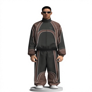 Conjunto Deportivo de Dos Piezas para Hombre, Diseño Curvo, Estilo Urbano, con Paneles en Contraste Gris Oscuro, Marrón y Blanco, Cierre Completo, Corte Holgado - Product Image 1