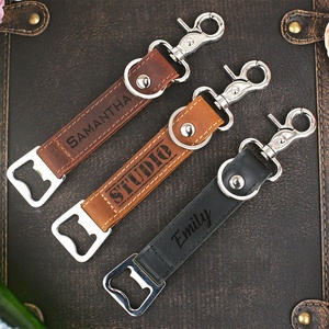 Ouvre-bouteille rectangulaire personnalisé, cadeau pour les garçons d'honneur, anniversaire, cadeau de mariage, ouvre-bouteille en cuir gravé personnalisé, porte-clés - Product Image 3