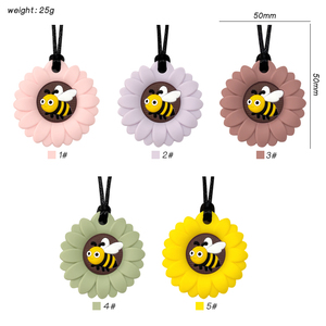 Pendentif sensoriel en silicone personnalisé Tournesol Abeille avec chaîne en corde pour enfants, idéal pour la dentition, le TDAH, l'autisme et la stimulation orale - Vente en gros - Product Image 2