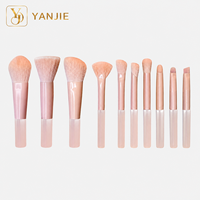 Mini kit de 10 pinceaux de maquillage portables rose pêche avec outils pour fard à paupières, blush et illuminateur - Format voyage, vente en gros directe usine