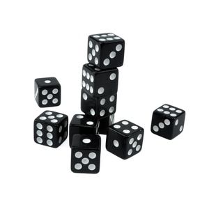 Dés en acrylique en gros D6 à six faces carrés à coins droits 16 mm <span class=keywords><strong>Noir</strong></span> et blanc Toutes les autres couleurs Pantone peuvent être personnalisées pour les jeux - Product Image 2