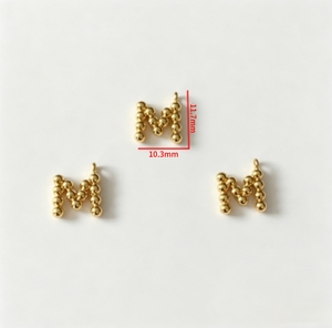 Colgantes de <span class=keywords><strong>Letra</strong></span> <span class=keywords><strong>M</strong></span> con Cuentas de Latón, Dijes de Alfabeto con Bola Chapada en Oro para Pulseras y Collares Personalizados, Componentes de Joyería DIY - Product Image 6