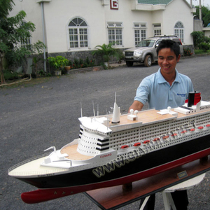 Bateau en bois peint de haute qualité, modèle QUEEN MARY 2, artisanat en bois, bricolage - Product Image 1