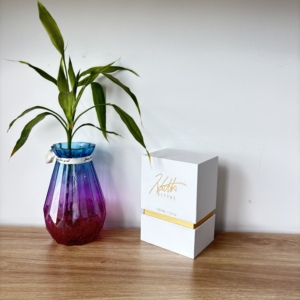 Premium Minimalistische Weiße Kartonbox mit Kunstpapier-Innendekoration und Individueller Bedruckung für Luxusverpackungen - Product Image 4