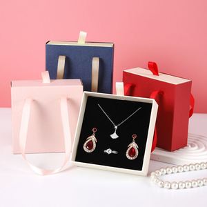 Caja de Joyería Reciclable de Tres Piezas con Estampado y Protección UV para Anillos, Aretes, Collares y Colgantes, Caja de Regalo - Product Image 4