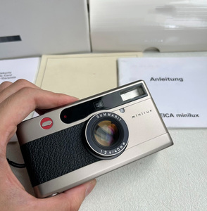 Cámara de Segunda Mano Leica Minilux, Cámara Portátil con Flash Incorporado - Product Image 1