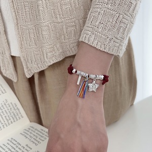 สร้อยข้อมือเชือกสีแดงรูปดาวเงินแท้ S925 สำหรับผู้หญิง สวมใส่ได้ทุกวัน ประดับคริสตัลและจี้รูปทรงต่างๆ - Product Image 5