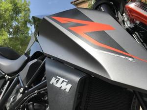 Moto sportive <span class=keywords><strong>K</strong></span> <span class=keywords><strong>T</strong></span> M 1290 S U P E <span class=keywords><strong>R</strong></span> D U <span class=keywords><strong>k</strong></span> E <span class=keywords><strong>R</strong></span> d'occasion de qualité supérieure, meilleur prix, vente en gros - Product Image 2