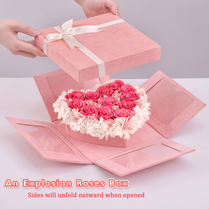 Rosa Rossa Stabilizzata Fatta a Mano, Regalo con Collana 'Ti Amo' in 100 Lingue, Romantico per San Valentino, Festa della Mamma, Laurea, Eterno - Product Image 2
