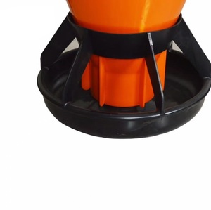 Equipo de cría de cerdos Alimentador de cerdos ajustable Comedero automático Comedero de <span class=keywords><strong>lechones</strong></span> de plástico de 5kg para destete Vivero - Product Image 5