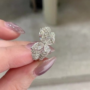 Elegante Anillo de Plata de Ley S925 con Diseño de Mariposa Fantasma para Mujer, con Diamantes Simulados en Capas para Dos Dedos, Anillo de Moda - Product Image 2