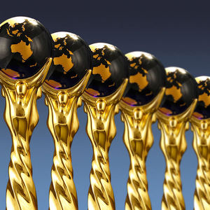 OEM / ODM بالجملة مخصصة رخيصة لكرة القدم مباراة الكأس مع قاعدة كريستال سوداء - Product Image 1