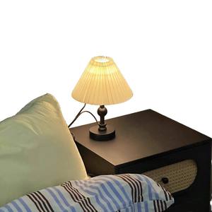 Nordic-Style Retro Table <b>Lamp</b> Creative <b>Bedside</b> Night Light with Girly Decorative Pleats for Dormitory Bedrooms and Offices - Product Image 3