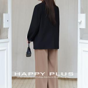 Ensemble de costume pour femme de style français avec chemise en mousseline blanche, pantalon kaki, veste noire N9313, design uni avec empiècements - Product Image 3