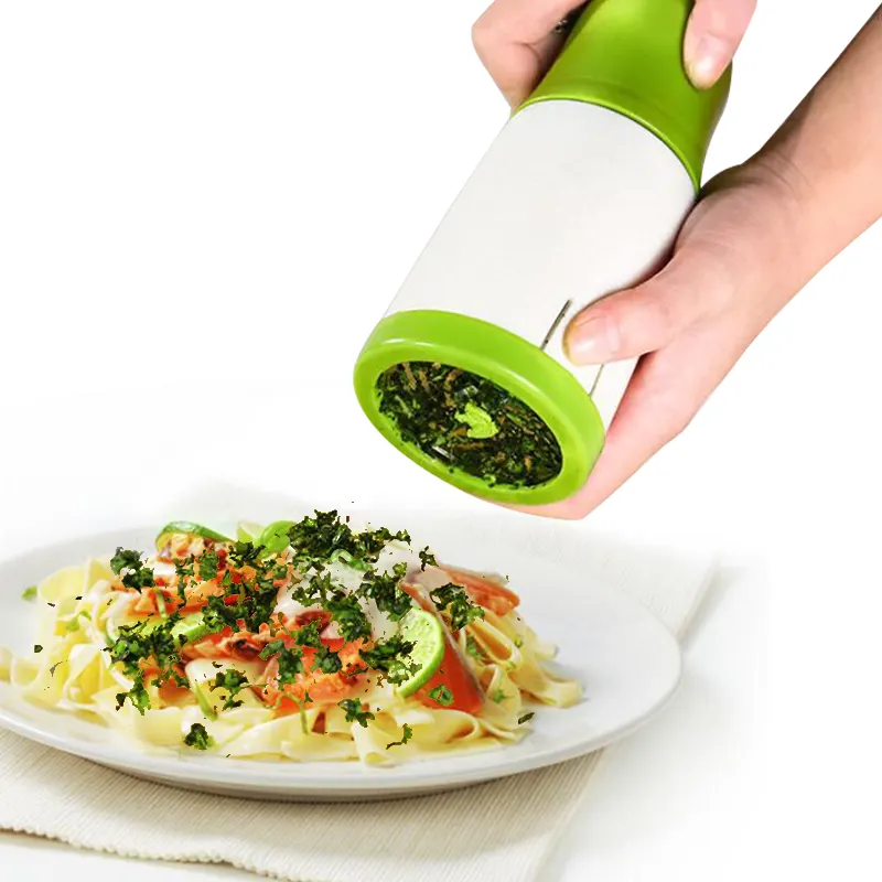 Toptan ot baharat öğütücü yeniden kullanılabilir değirmeni plastik ot taşınabilir Mini yeşil ot öğütücü mutfak aksesuarları araçları için