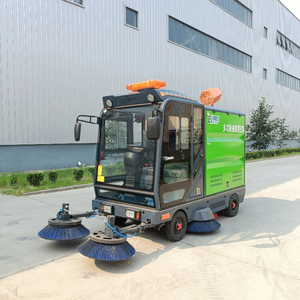 Balayeuse de voirie électrique compacte, nettoyeur de rue multifonctionnel, véhicule de nettoyage de chaussées pour les parkings municipaux - Product Image 3