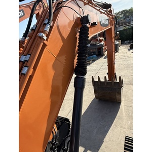 Excavatrice sur chenilles hydraulique d'occasion Doosan DX225LCA avec godet de 1,05 m³ et moteur de 110 kW - Product Image 5