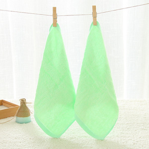 Prix de gros 25x25 cm 10*10 pouces Serviette en <span class=keywords><strong>tissu</strong></span> éponge de <span class=keywords><strong>bambou</strong></span> tissé à séchage rapide pour enfant, lingettes de bain, lingettes pour nouveau-né, lingettes compressées unies pour chambre - Product Image 4