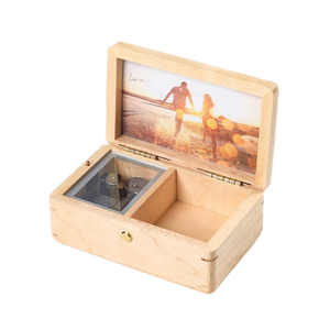 Bán Buôn Tự Làm Sáng Tạo <span class=keywords><strong>Mini</strong></span> Hand Crank Âm Nhạc Hộp Tùy Chỉnh Laser Khắc Bằng Gỗ Ảnh Âm Nhạc Hộp Sản Xuất Tại Trung Quốc Nhà Máy Giá - Product Image 4