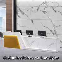 Bureau de réception moderne extensible avec bande lumineuse LED, design en plastique PETG, pour immeubles de bureaux, hôtels, centres commerciaux, mobilier commercial