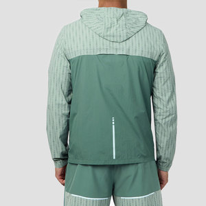 New Arrival Stylish <strong>100</strong>% Polyester Vent at Back for Breathability Jacket Adjustable Hood Zip Pockets Shorts <strong>Tracksuit</strong> - Product Image 4