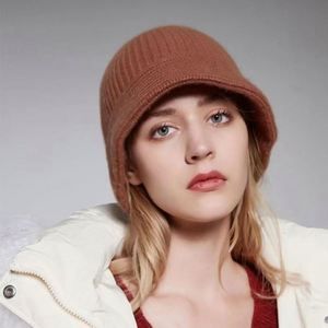 Bonnet tricoté tendance de créateur, personnalisé, de qualité supérieure, style bob ou pêcheur, en laine, pour femme, collection hiver, vente en gros - Product Image 4