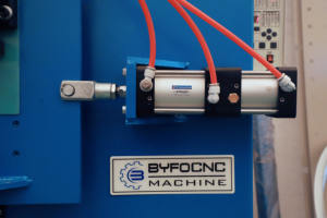 Macchina Automatica per Saldatura di Testa a Testa in Acciaio Inox Byfo, Macchina per Produzione di Condotti con Flangia Rotonda - Product Image 4