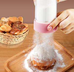 Poussoir à farine et tamis en plastique écologique pour la pâtisserie, pour le sucre en poudre et la distribution de poudre, avec spatule, coffret cadeau - Product Image 3