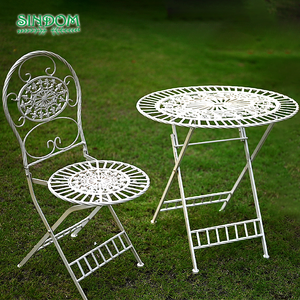 Set di <span class=keywords><strong>tavoli</strong></span> e sedie da giardino per esterni retrò in ferro battuto pieghevole in stile europeo - Product Image 4