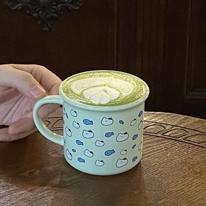 แก้วเซรามิกสโตนแวร์คุณภาพสูง ขนาดใหญ่ ใช้งานได้หลากหลาย เป็นมิตรกับสิ่งแวดล้อม ใช้กับเครื่องล้างจานและไมโครเวฟได้ ลายแมวน้อยสีเขียว - Product Image 4