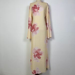 Nuevo Vestido Elegante de Manga Larga con Flores, Estilo Holgado y Moderno, con Diseño de Flores Grandes que Estiliza la Figura, 2026 - Product Image 2