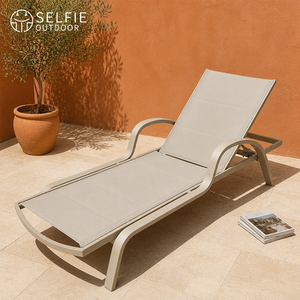 Chaise longue d'extérieur moderne et durable en métal aluminium, résistante aux UV, écologique, antirouille, empilable, sans accoudoirs, pour hôtel - Product Image 1