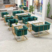 Canapé deux places de style nordique de luxe pour restaurant, ensemble table et chaises pour réception d'hôtel et salle à manger professionnelle