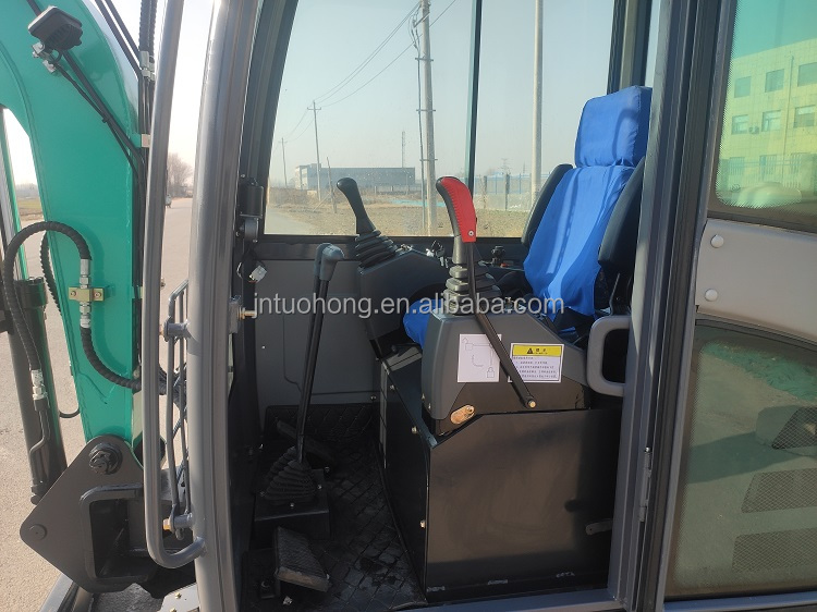 China factory 3 ton mini excavator / cheap excavator / widely used closed cabin excavator for sale
