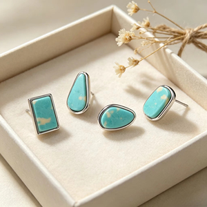 Boucles d'oreilles géométriques en turquoise, bijoux d'oreille vintage uniques et polyvalents en pierre pour un usage quotidien - Product Image 3