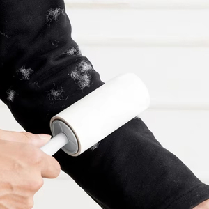 Removedor de Pelos e Fiapos Portátil para Roupas e Pêlos de Animais - Rolo Adesivo Destacável e Escova de Limpeza - Product Image 5