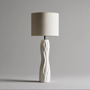 Lampe de table en céramique minimaliste avec base ondulée et abat-jour en tissu beige pour l'éclairage du salon - Product Image 2
