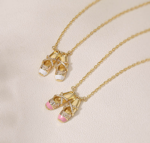 Collar <span class=keywords><strong>de</strong></span> <span class=keywords><strong>Zapatillas</strong></span> <span class=keywords><strong>de</strong></span> <span class=keywords><strong>Ballet</strong></span> Doradas con Diamantes <span class=keywords><strong>de</strong></span> Imitación, Colgante <span class=keywords><strong>de</strong></span> Bailarina para Niñas y Mujeres, Joyería <span class=keywords><strong>de</strong></span> Danza - Product Image 2