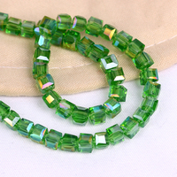 Zhubi 8MM AB couleurs perles de cube en cristal Transparent en gros perles de verre carrées à facettes colorées pour la fabrication de bijoux