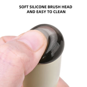 Pinceau à lèvres professionnel double embout en silicone souple avec manche en bois et virole en aluminium, végétalien et écologique, pour le maquillage et le correcteur - Product Image 6